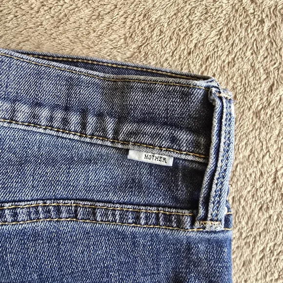MOTHER Blue Cropped Jeans - Picture 3 of 16